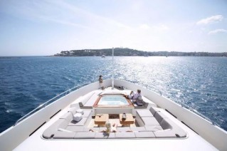 Yacht taTii - the fore sundeck
